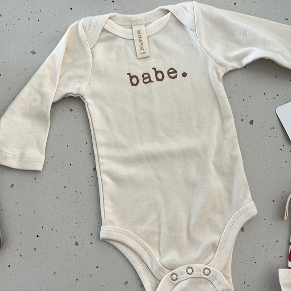 Tenth & Pine-Babe L/S Onesie - Picture 3 of 3